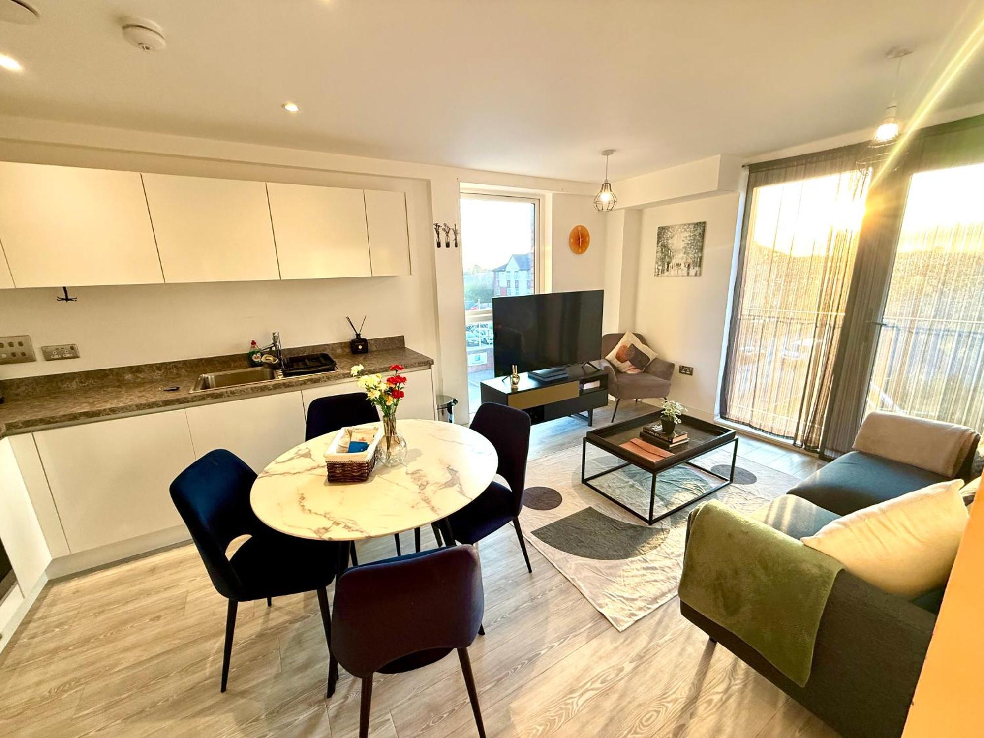 Relaxing 1-Bed Flat In Salford With Street Parking Apartment แมนเชสเตอร์ ภายนอก รูปภาพ